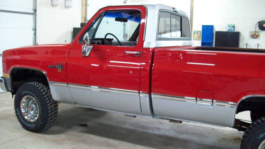 side trim moldings | GM Square Body - 1973 - 1987 GM Truck Forum