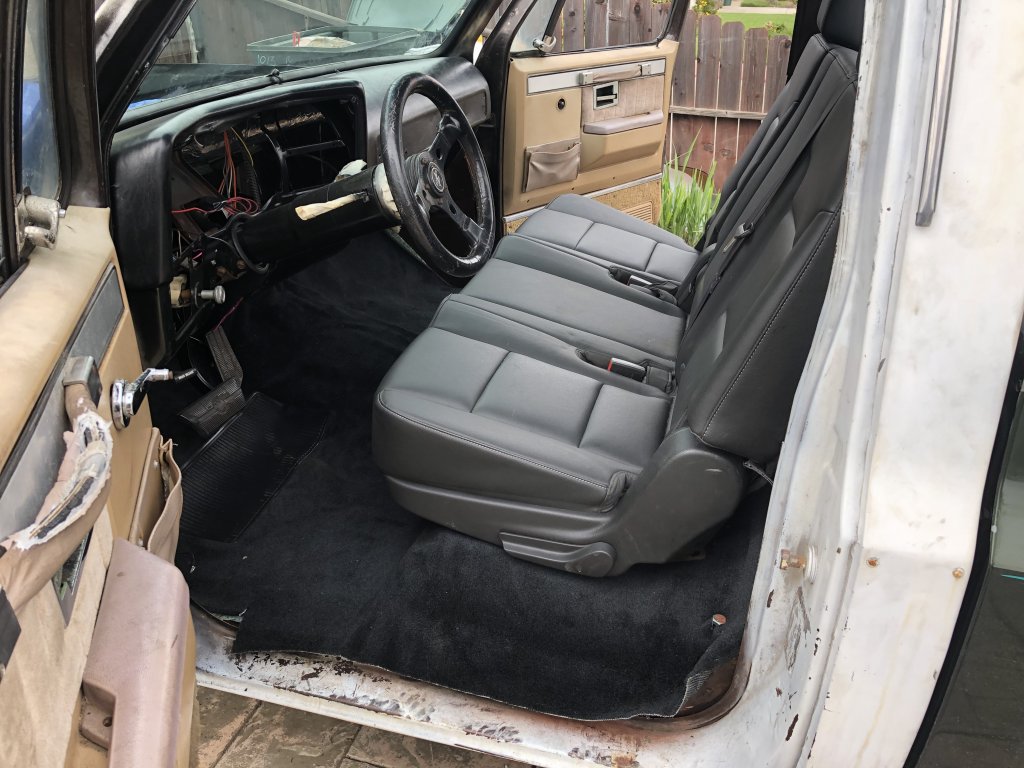 Square Body Seat Swap - dReferenz Blog