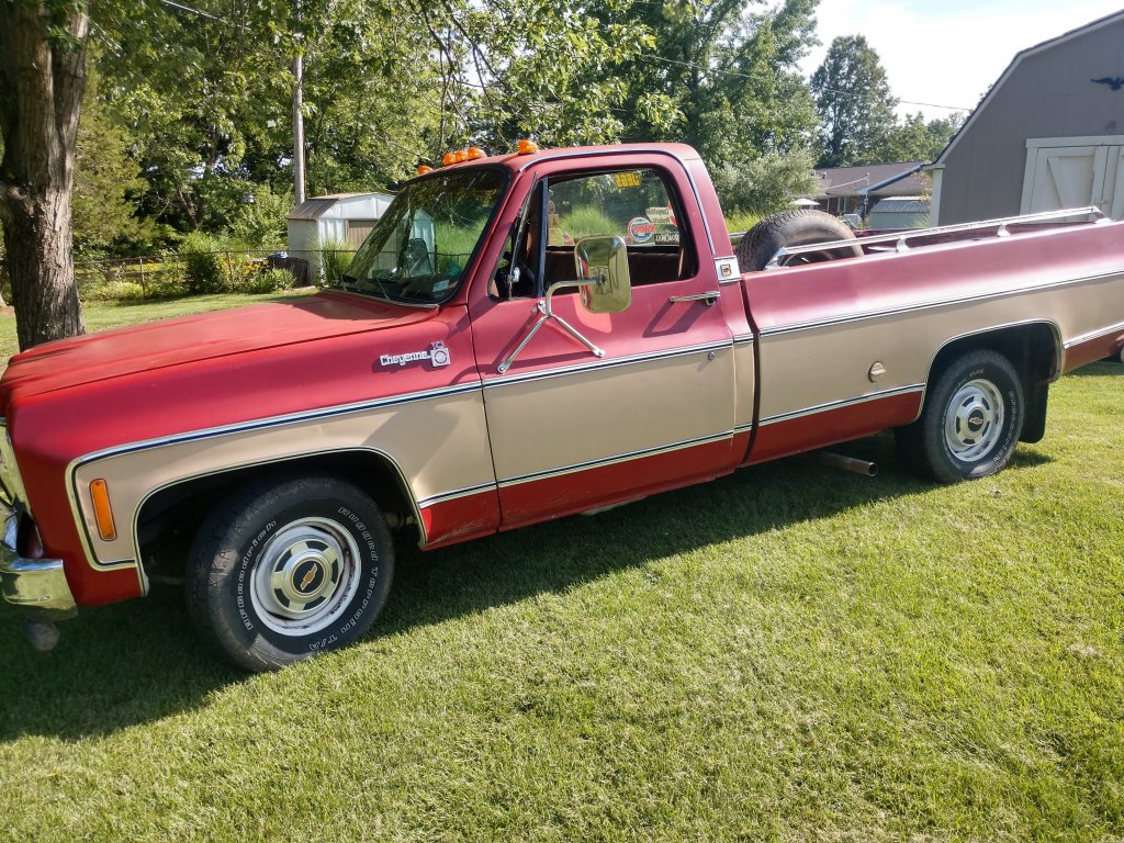 Fender emblem Paint color | GM Square Body - 1973 - 1987 GM Truck Forum