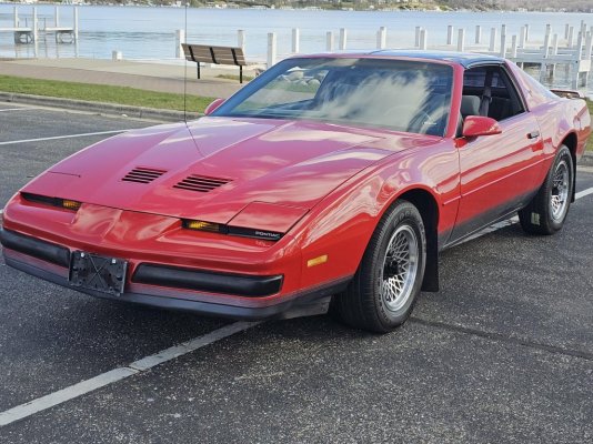 1986_pontiac_firebird_20240405_160221-57059-scaled.jpg